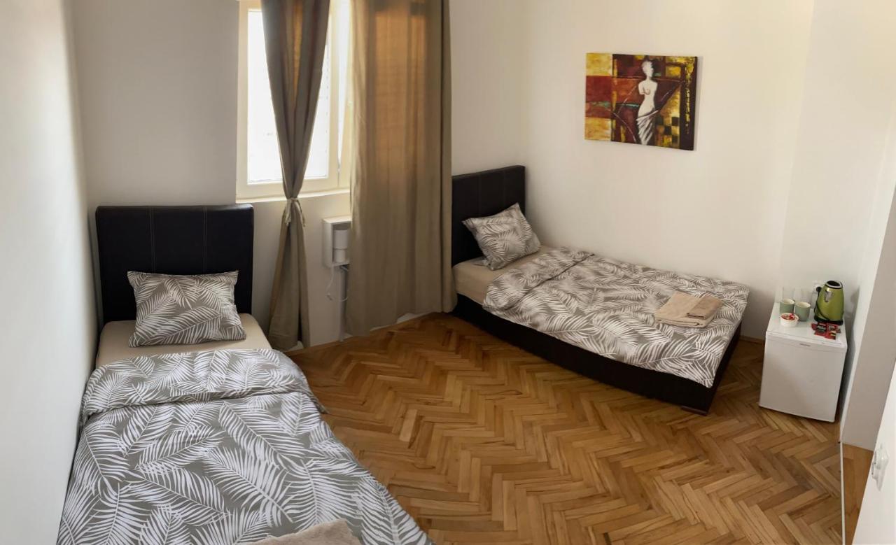 Apartmani Home Zaječar Buitenkant foto