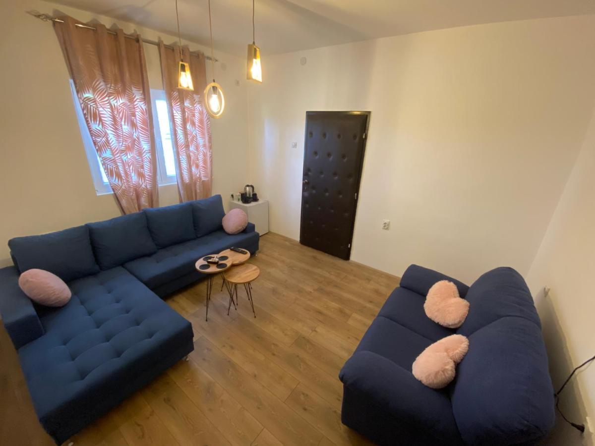 Apartmani Home Zaječar Buitenkant foto